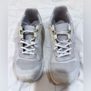 On Running Cloudrift White and Gray Running Sneakers